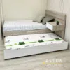 alcoba con cama tarima y mesa de noche flotante