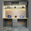 escritorio con repisas y luces