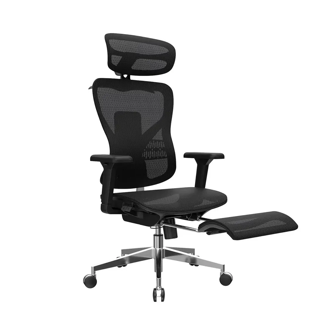 Silla de escritorio ergonómica Elite con reposapiés – vista en diagonal, con el reposapiés desplegado – Muebles Bika Medellín